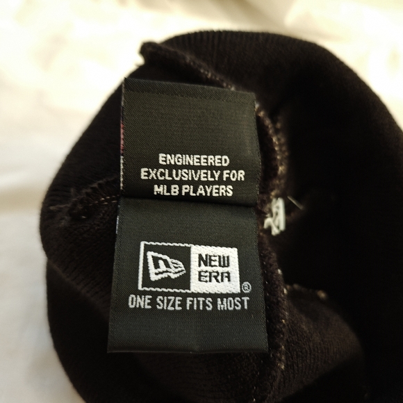 New Era 2024 Los Angeles Dodgers Beanie Locker Room Knit Hat World Series NLCS - Picture 9 of 10